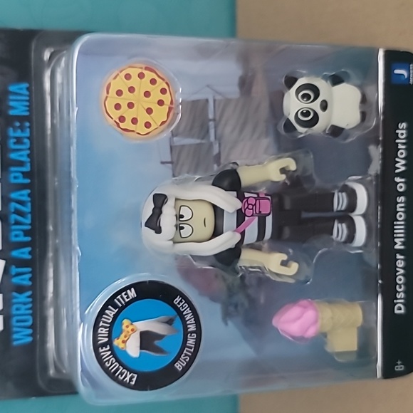 Roblox (Mia) Action figure - Picture 2 of 4